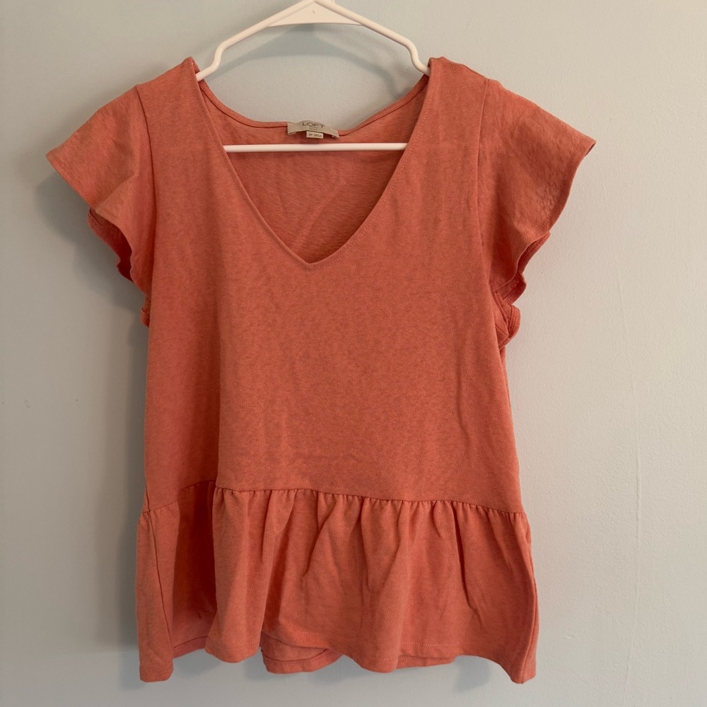 Loft Women’s Short Flutter Sleeve Peplum Coral Blouse Small